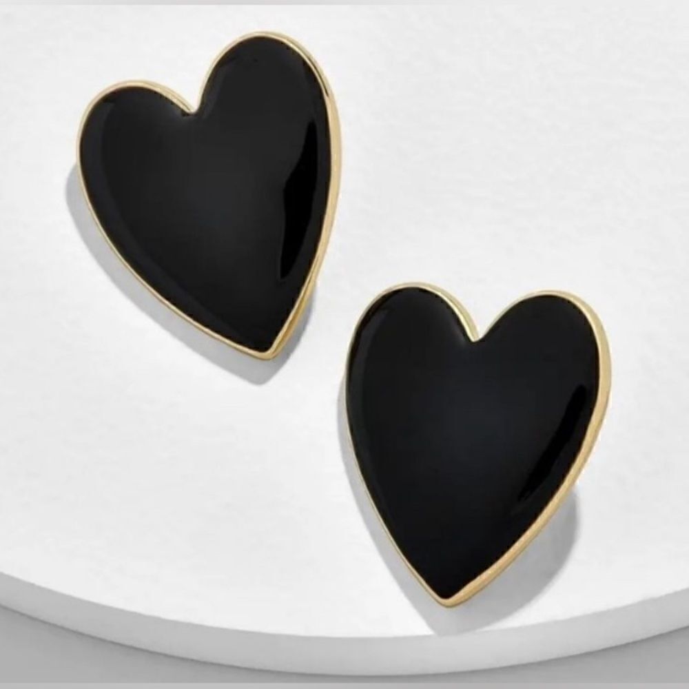 Black heart earrings M9